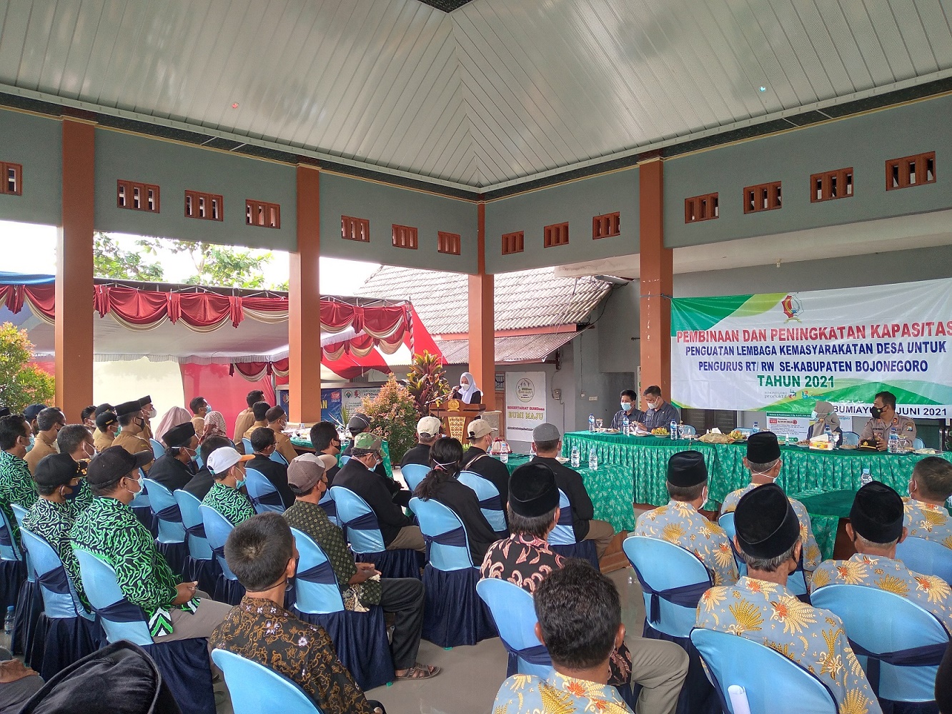 Bupati Beri Pembinaan Kepada Pengurus RT/RW Se-Kabupaten Bojonegoro Tahun 2021