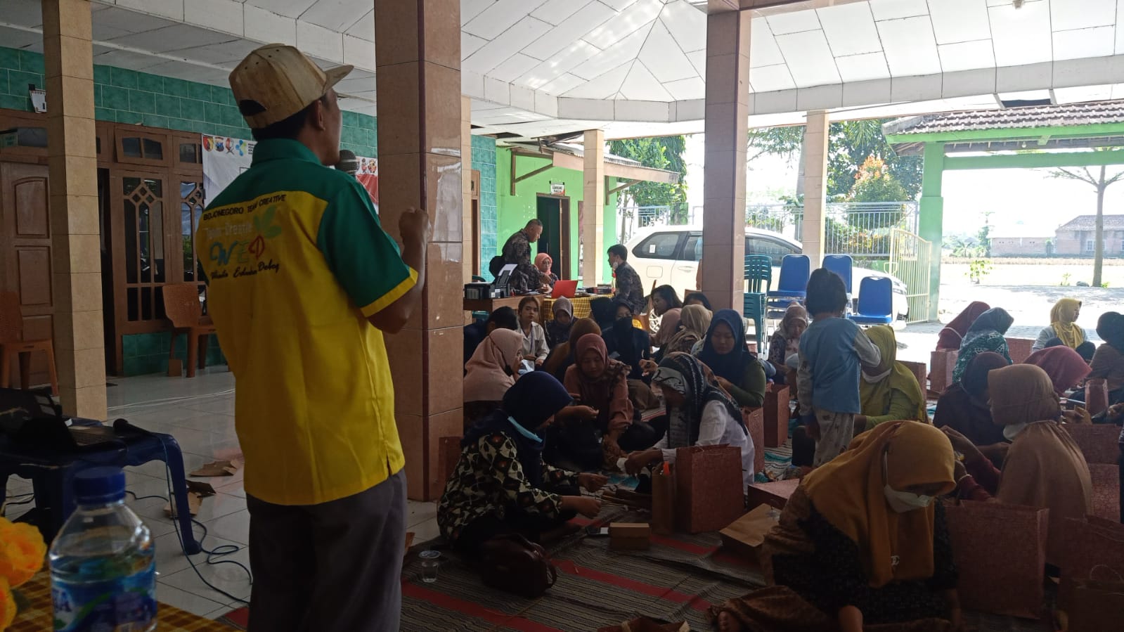Sinau Nang nDeso (SINANDO) “Pelatihan Kerajinan Daur Ulang Gedebog Hingga Anyaman Sintetis”