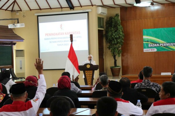 Bupati Bojonegoro Ajak Perangkat Desa Ikuti Program Beasiswa RPL Jenjang S2