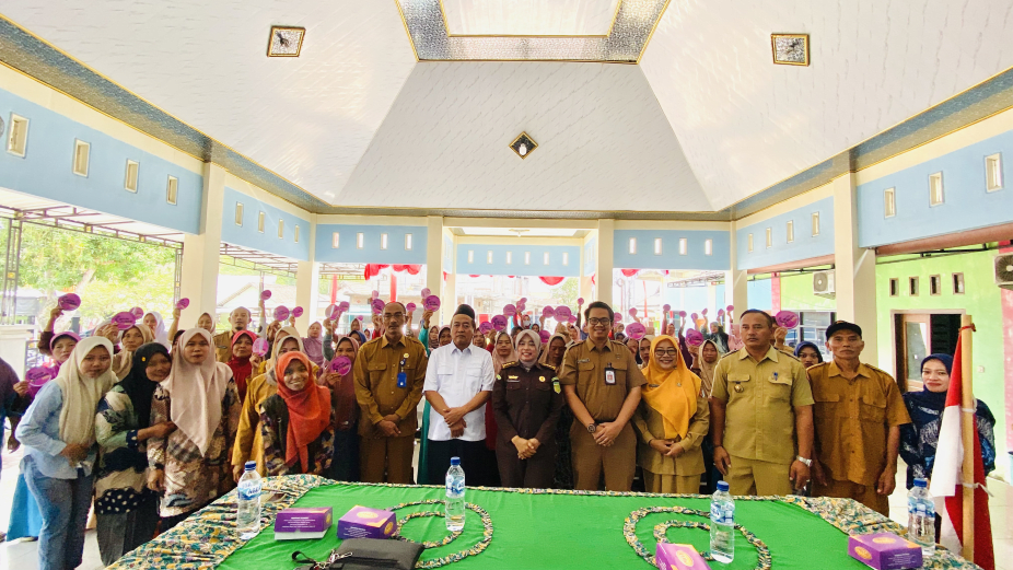 Optimalisasi Ekonomi Desa: DPMD Bojonegoro Fasilitasi Penyerahan Bantuan Program Jatim Puspa Plus