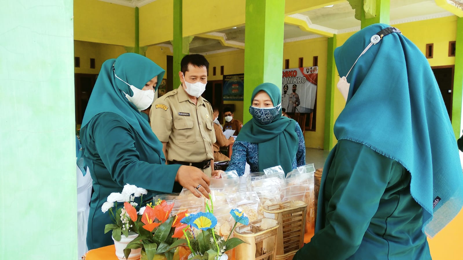 Penilaian Lapang Lomba Desa dan 10 Program Pokok PKK di Desa Pilanggede Kecamatan Balen