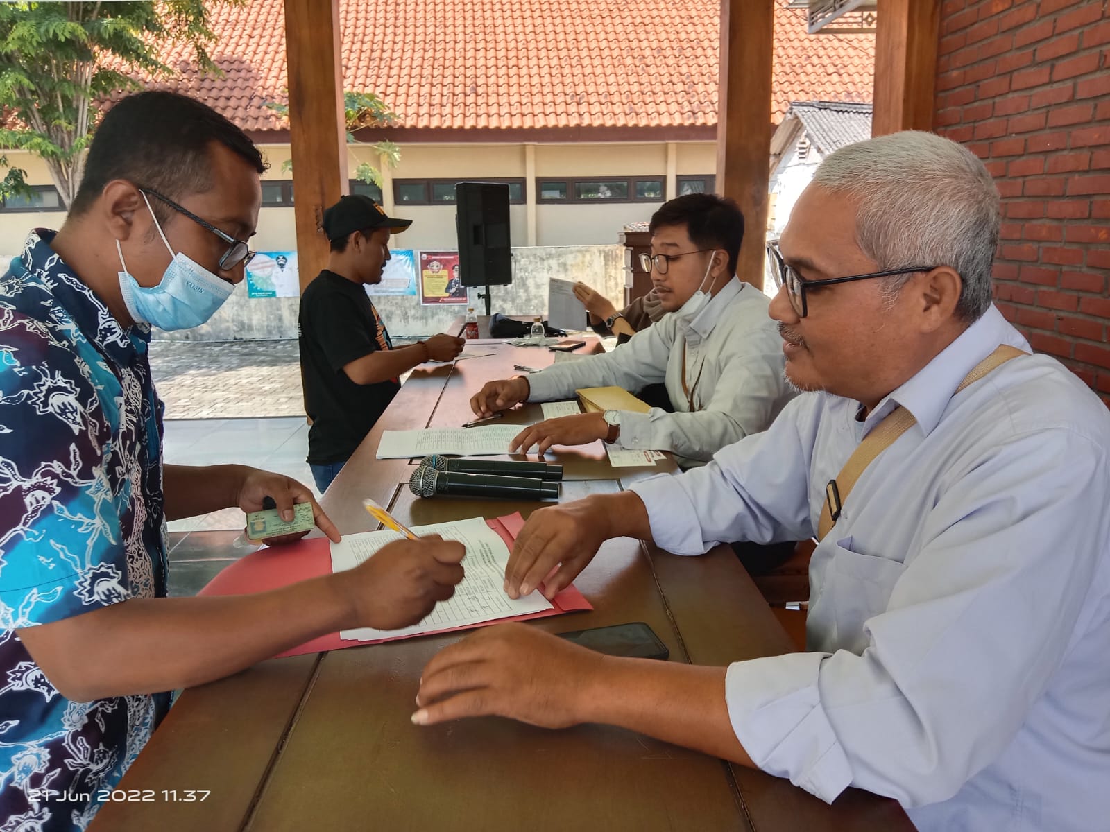 Pembayaran Insentif Ketua RT/RW se-Kecamatan Dander Tuntas, Optimalkan Pelayanan Masyarakat di Desa
